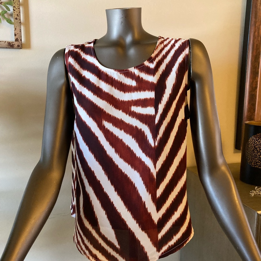 DKNY tank size small